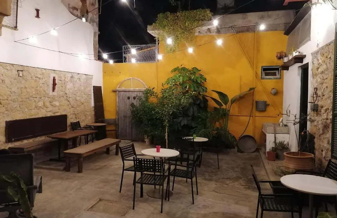 Le Mat Hostel-1